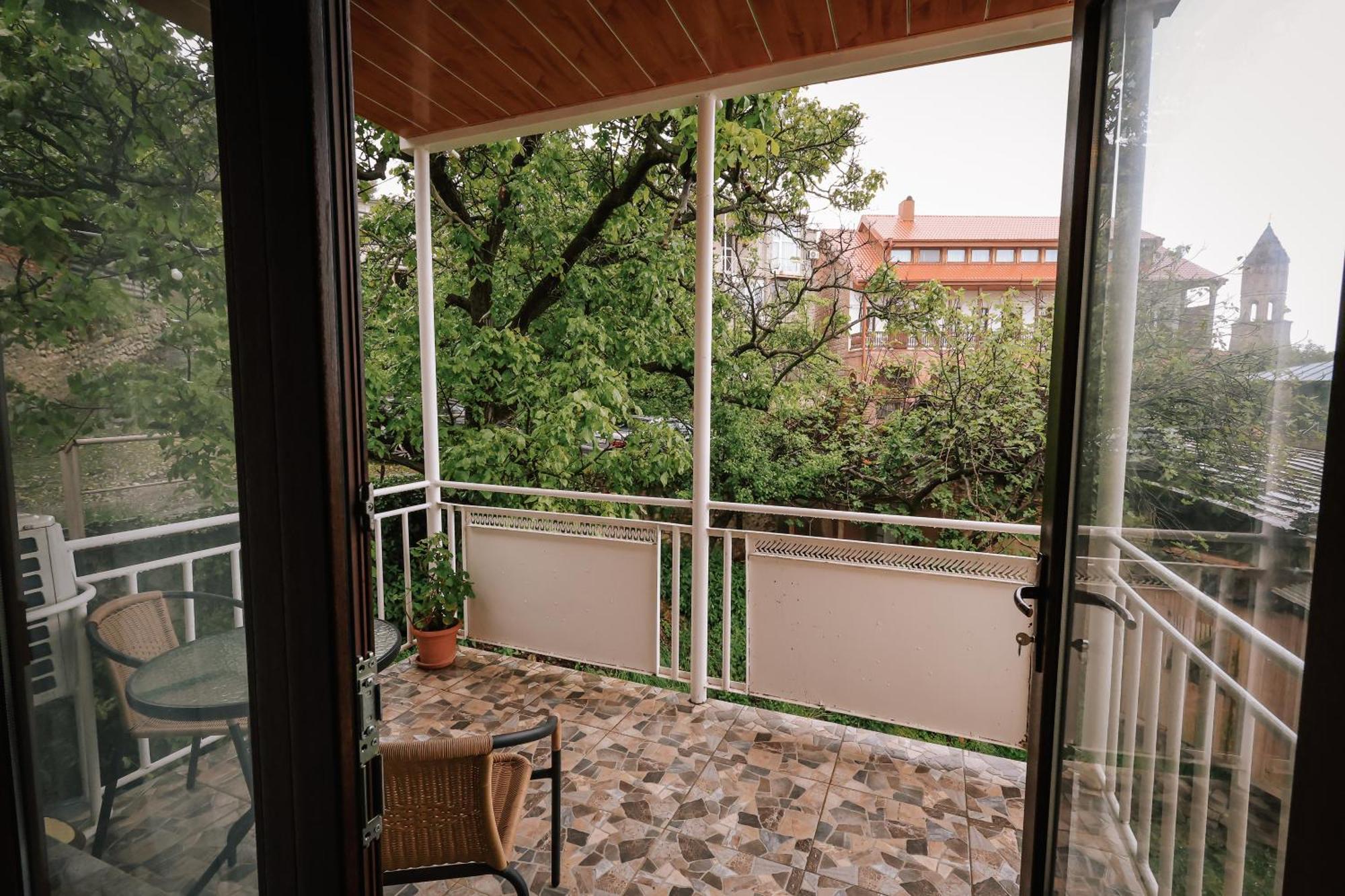 Отель Sighnaghi Garden House Экстерьер фото